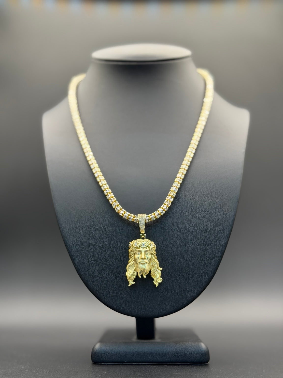 5MM Moon Ice Cut Chain inches + JESUS Pendant