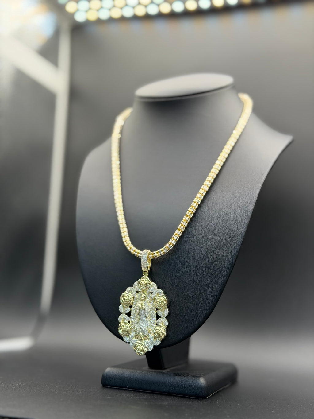 5MM Moon Ice Cut Chain inches + Virgen Maria Pendant