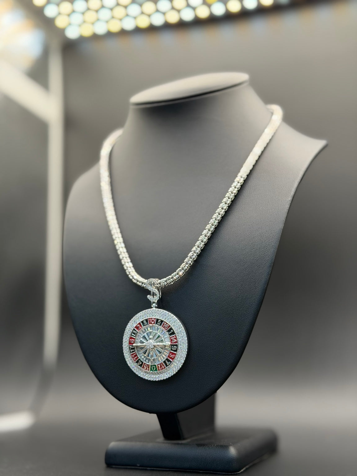 5MM Moon Ice Cut Chain inches + Roulette Pendant