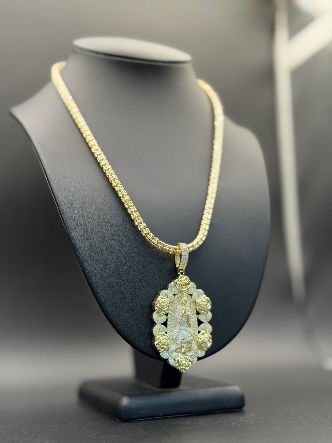 5MM Moon Ice Cut Chain inches + Virgen Maria Pendant