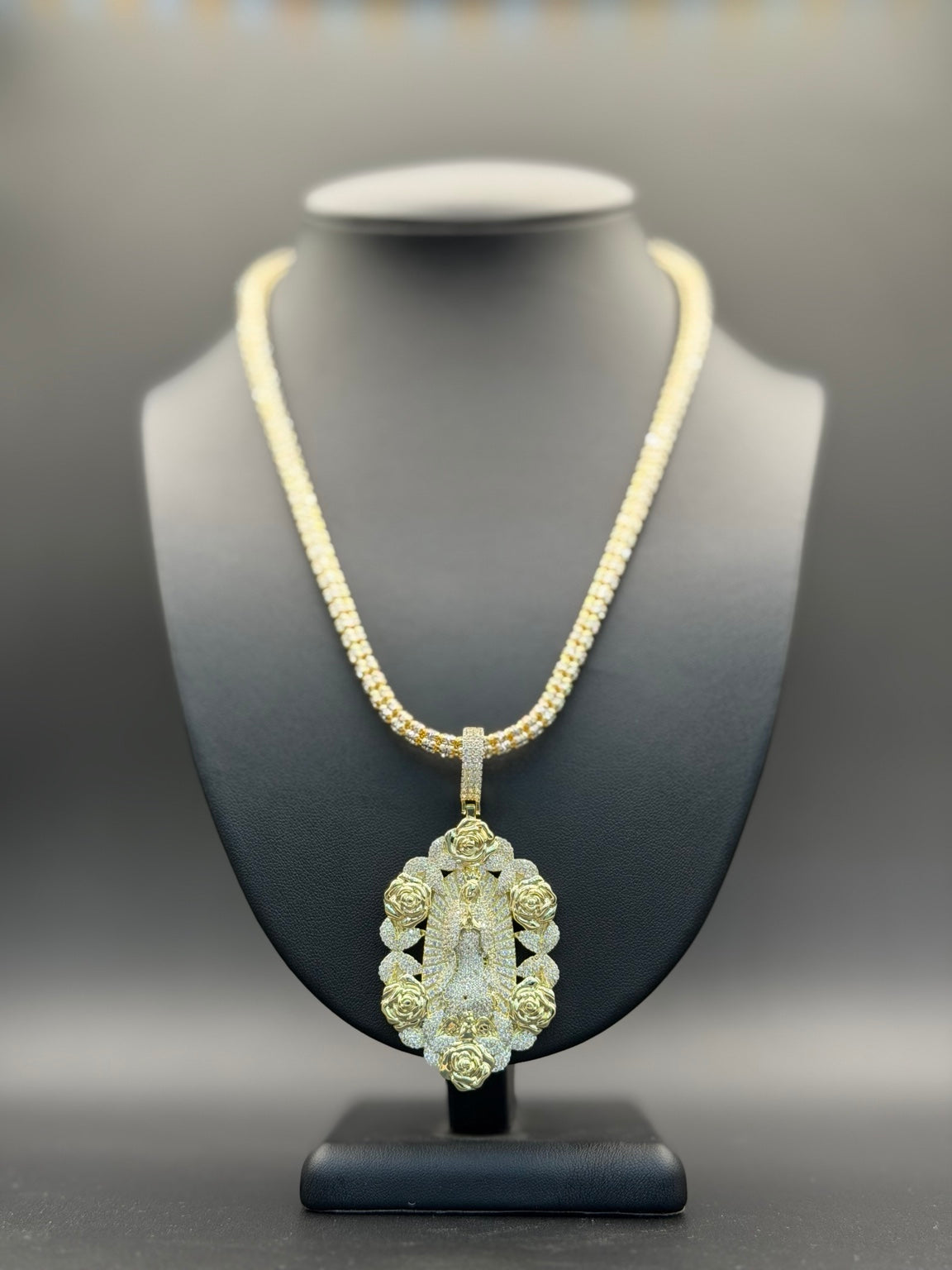 5MM Moon Ice Cut Chain inches + Virgen Maria Pendant