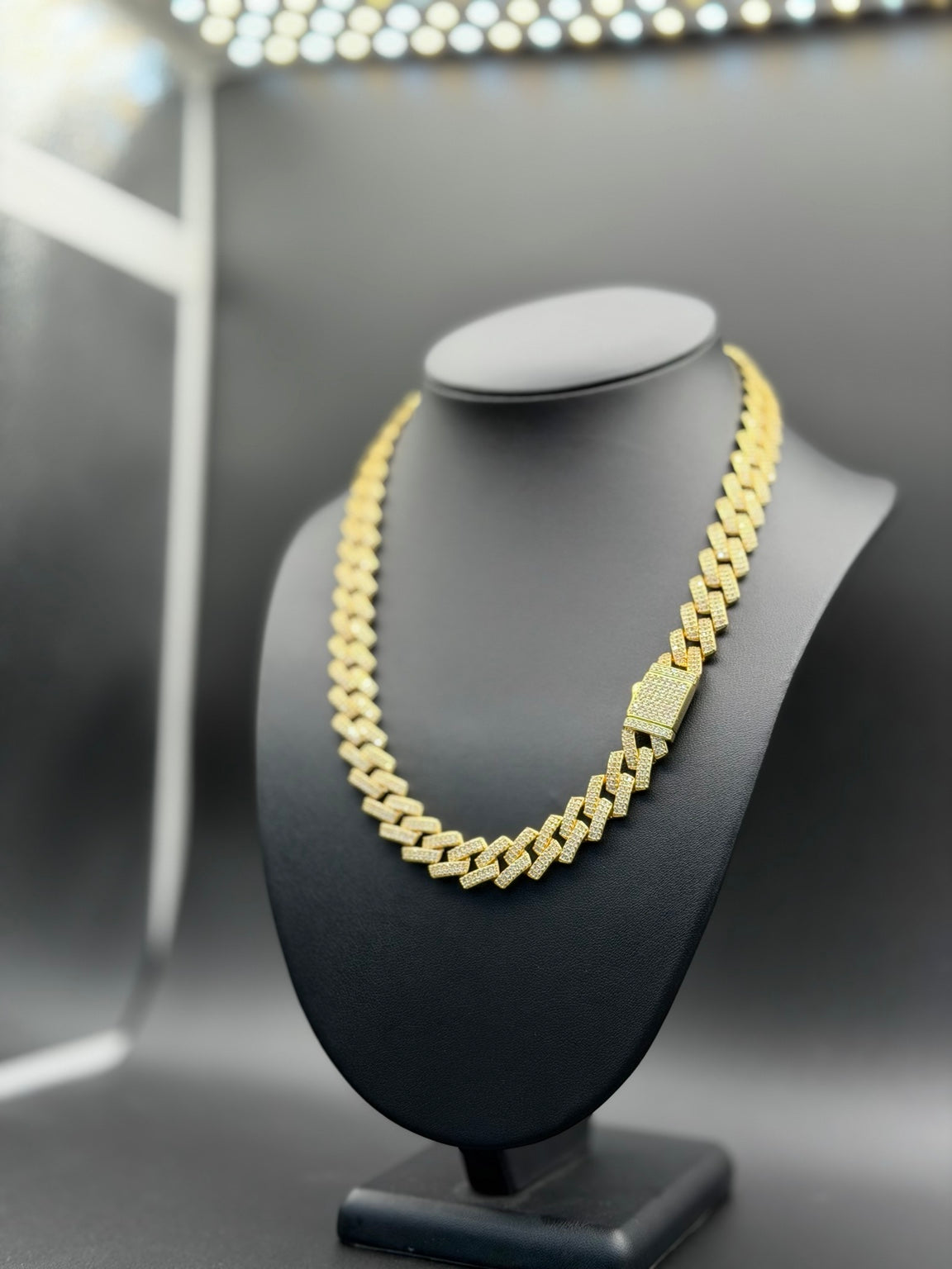 VVS1 Moissanite Cuban Link Chain 12.5MM