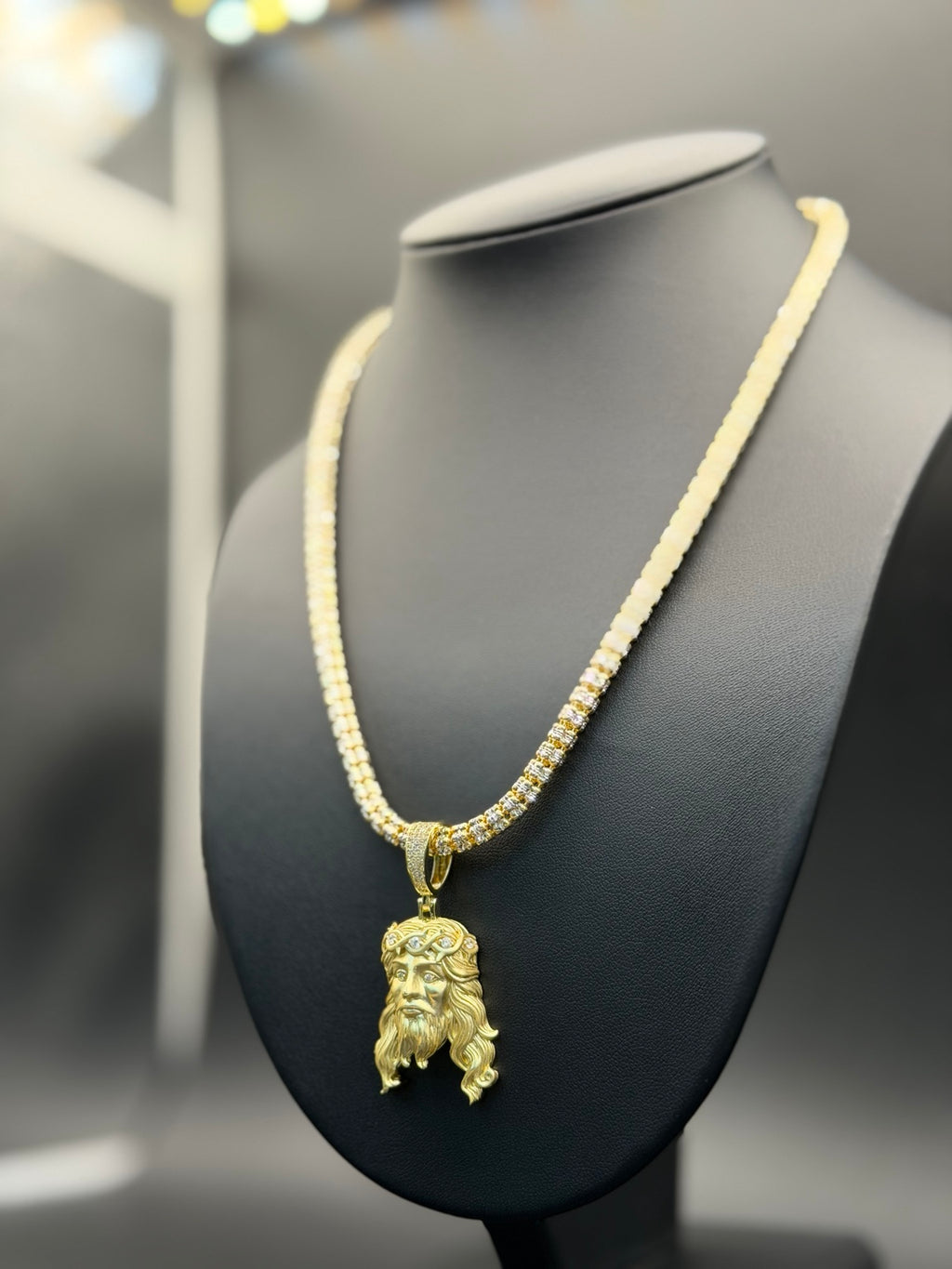 5MM Moon Ice Cut Chain inches + JESUS Pendant