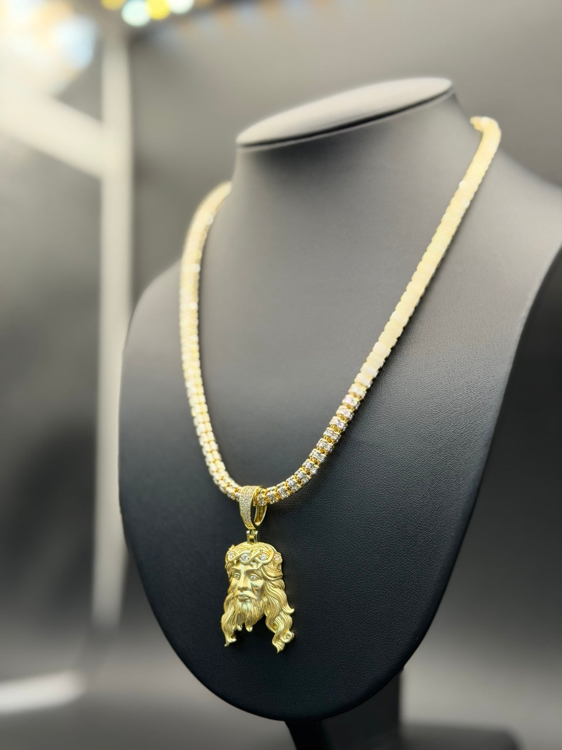 5MM Moon Ice Cut Chain inches + JESUS Pendant