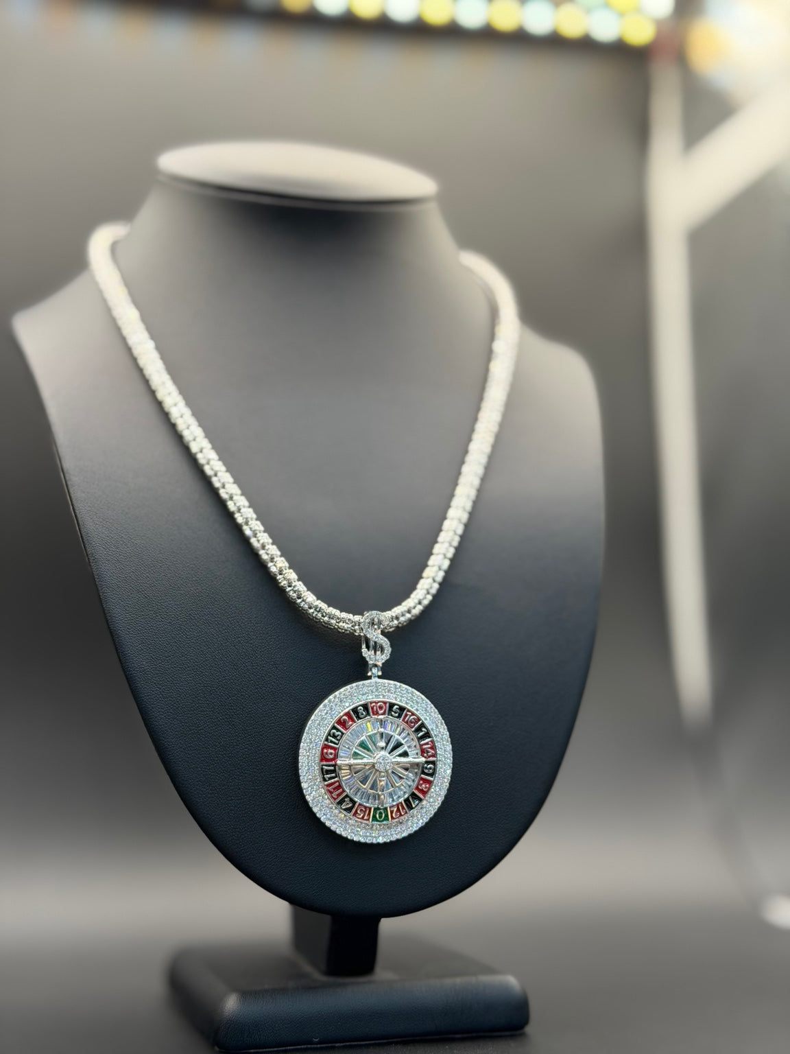 5MM Moon Ice Cut Chain inches + Roulette Pendant