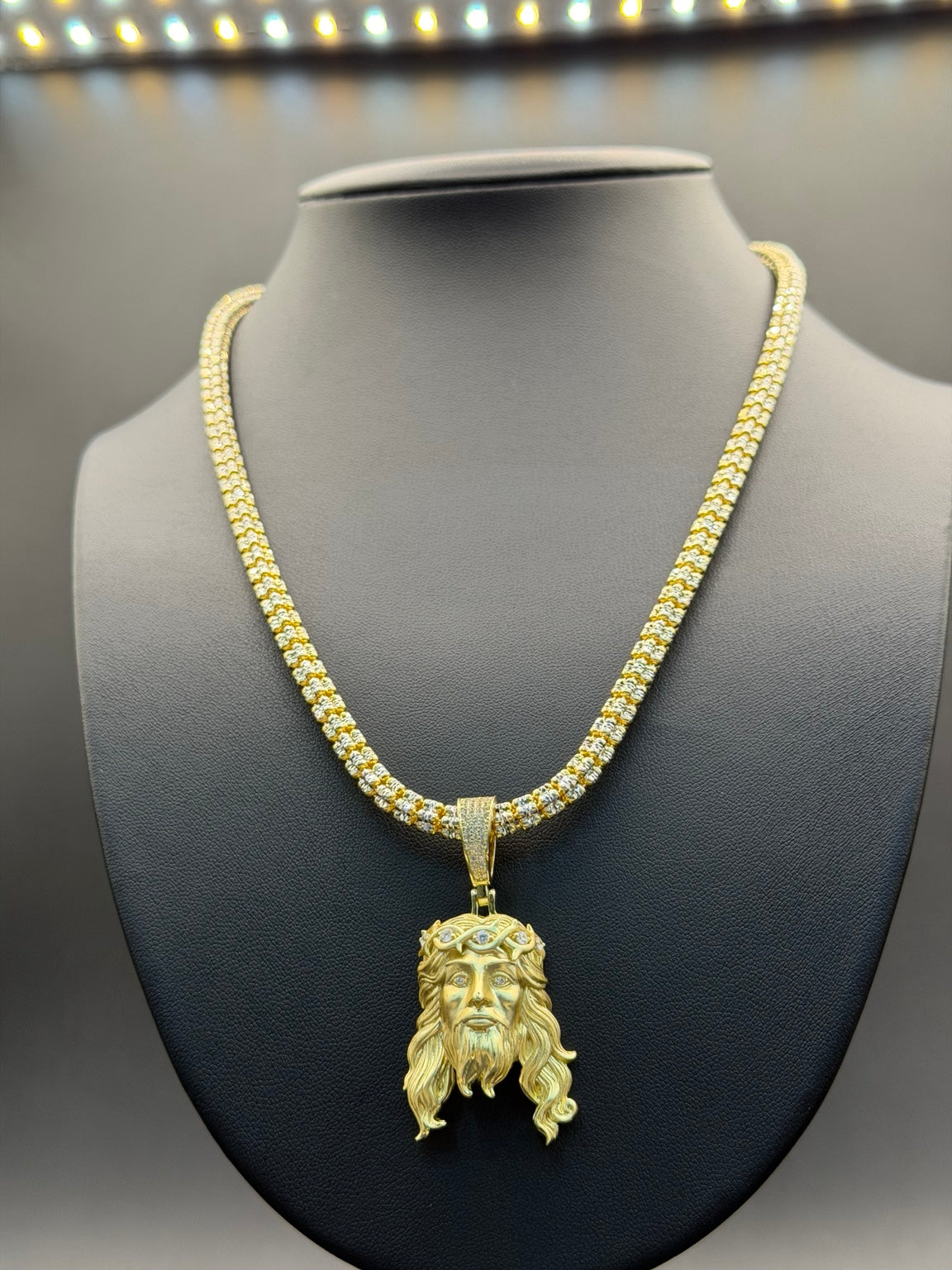 5MM Moon Ice Cut Chain inches + JESUS Pendant