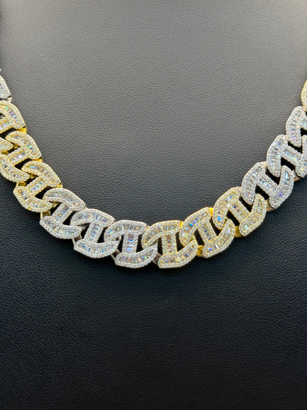Two Tone VVS1 Moissanite Cuban Mariner Link Chain