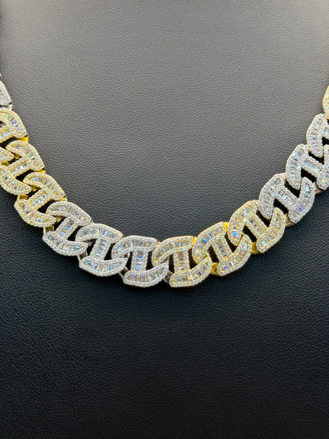 Two Tone VVS1 Moissanite Cuban Mariner Link Chain