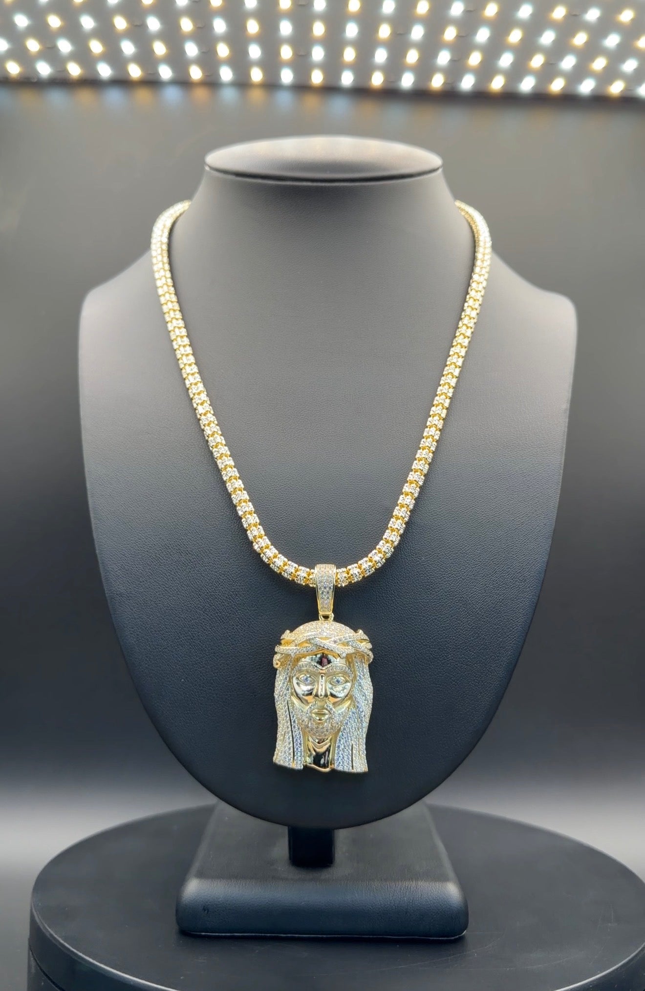 5MM Moon Ice Cut Chain inches + JESUS Pendant