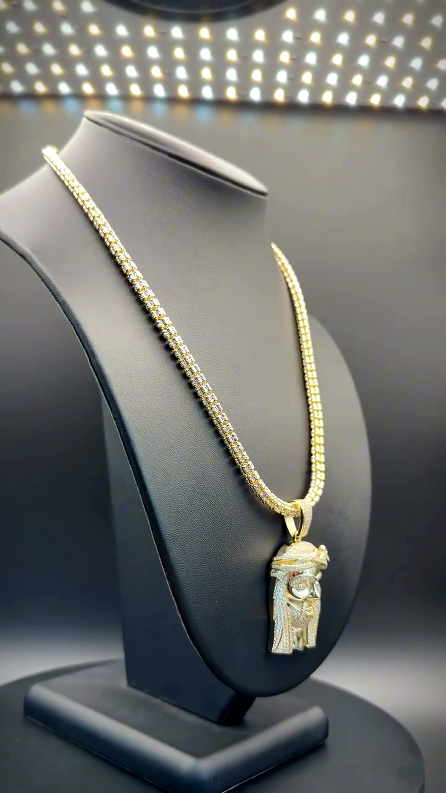 5MM Moon Ice Cut Chain inches + JESUS Pendant